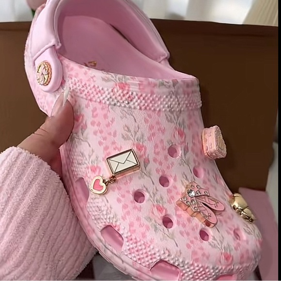 Women’s LoveShackFancy x crocs pink milk classic clogs - Picture 3 of 4
